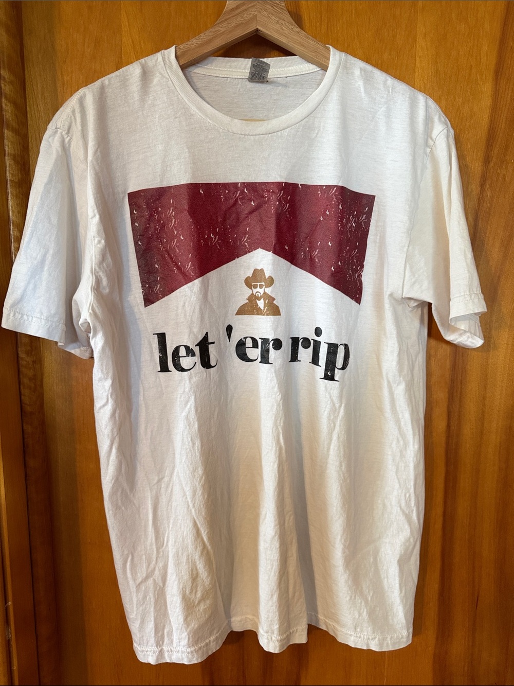 White Short-Sleeve Graphic Tee - 'let 'er rip'